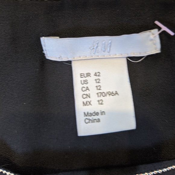 H&M - Black Shift Dress - Picture 5 of 8